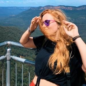 Meet your Posher, Liana